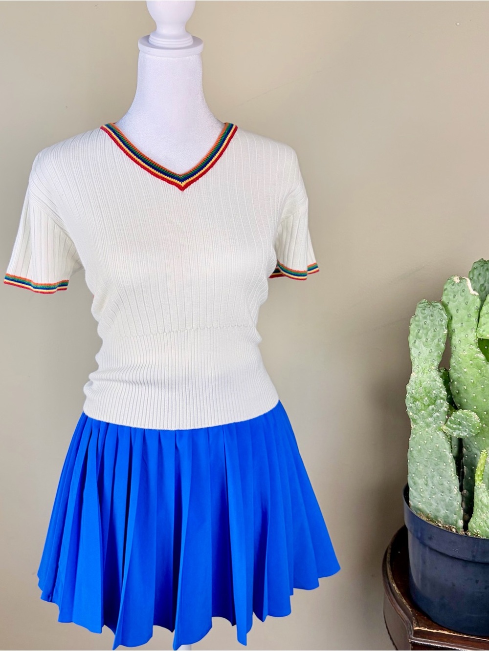 VTG 90s Express Tricot Tennis top British Colony of Hong Kong Tag Cotton Size L